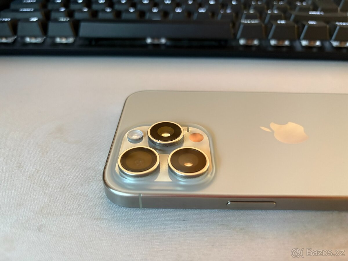 Apple iPhone 15 Pro Max Titan - 5