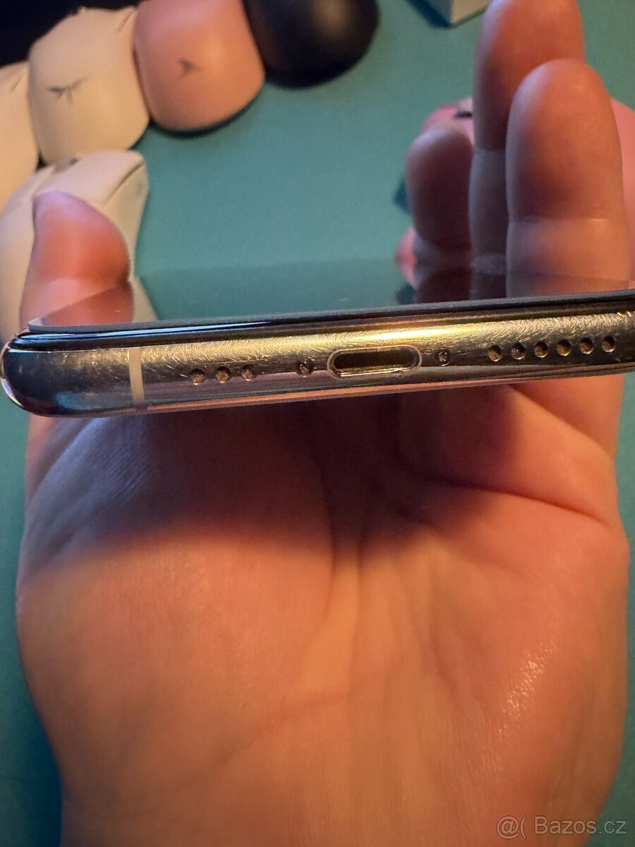 iPhone Xs 64GB Silver - 5