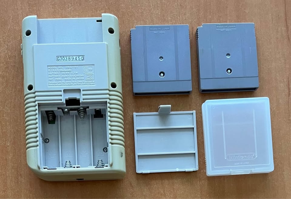 Nintendo GAME BOY (Model No.: DMG-01, Made in Japan, 1989) - 5