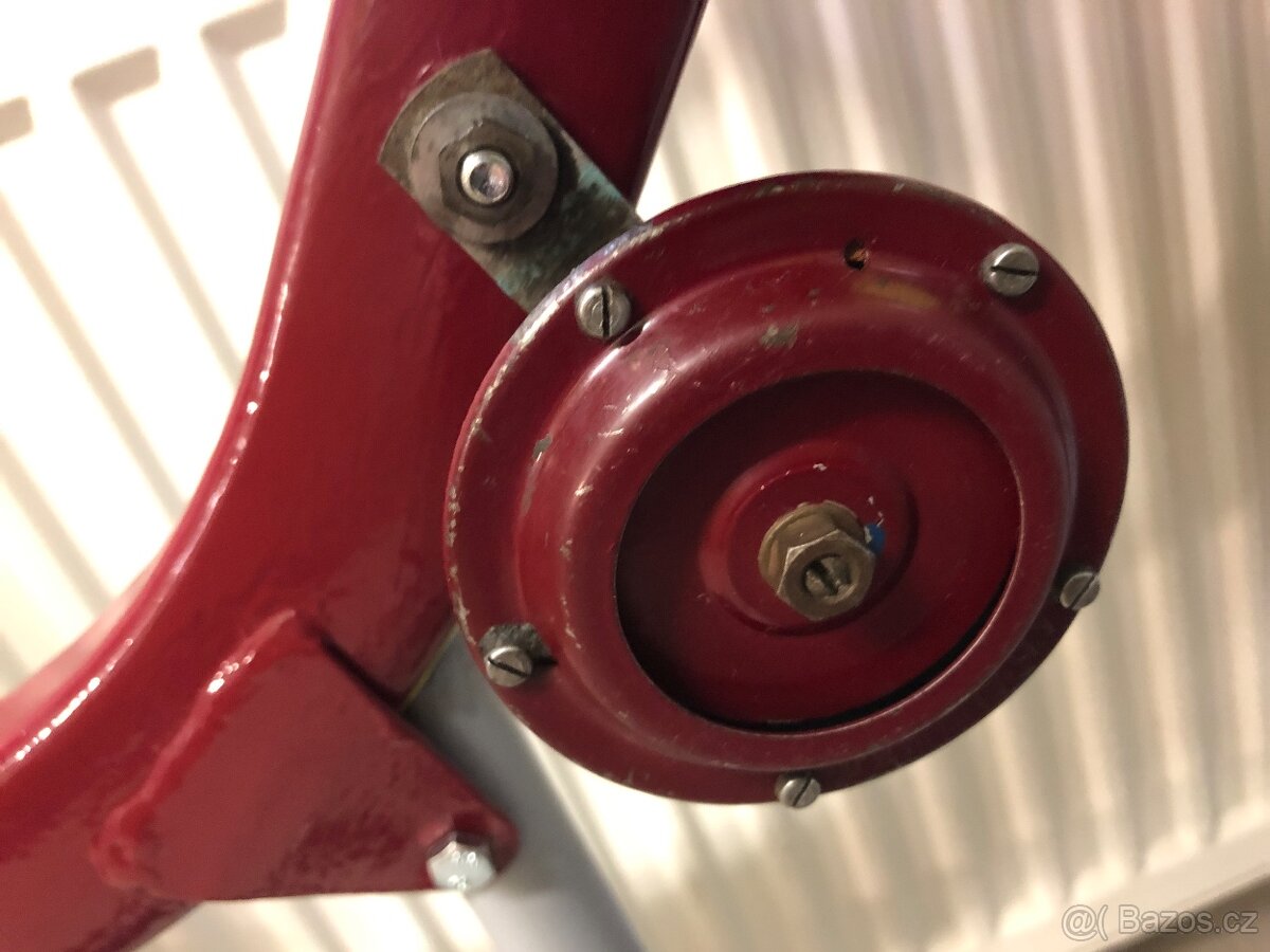 Jawa pařez 550 tlakson 4 V++ - 5