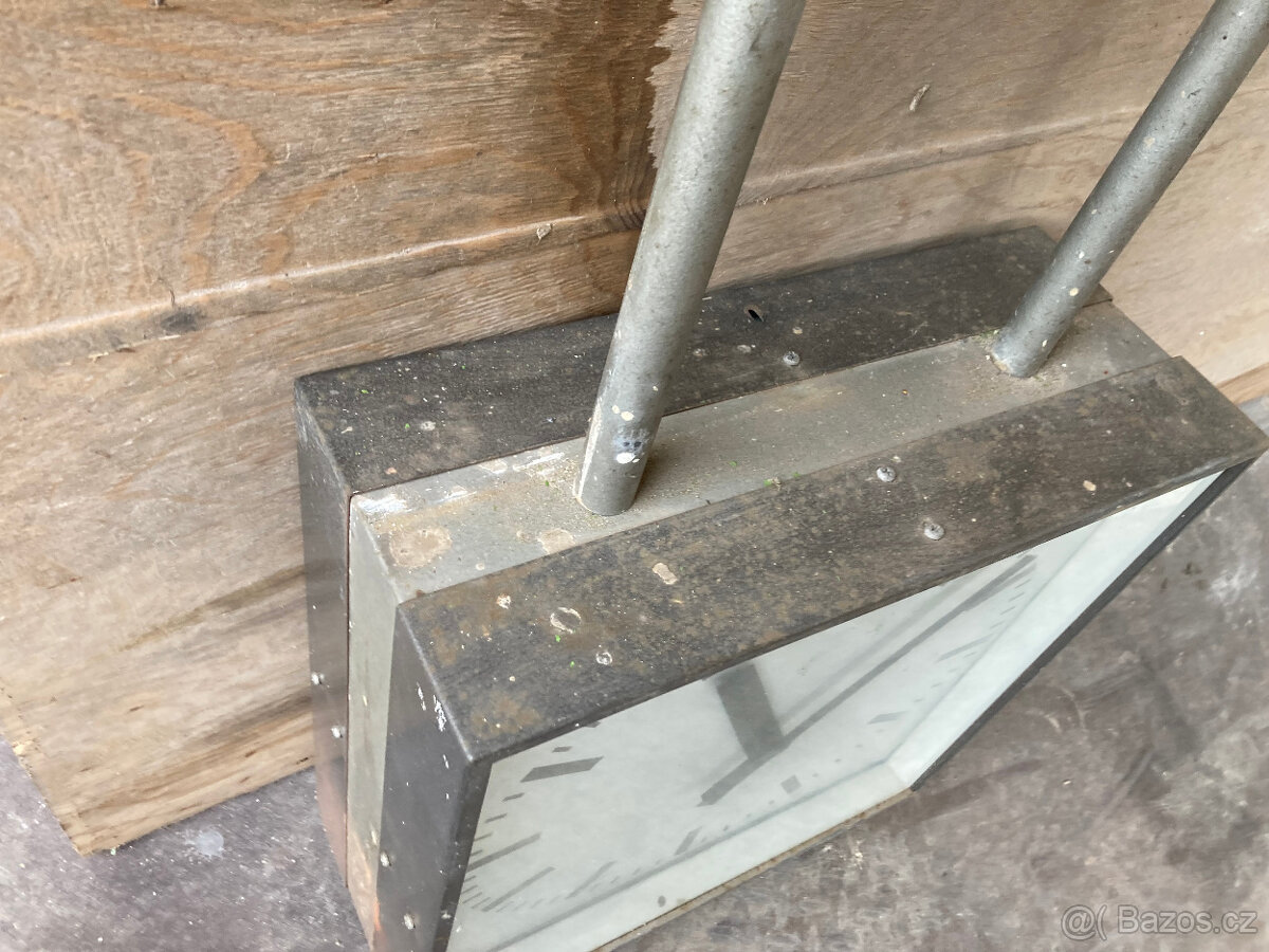 Hodiny PRAGOTRON oboustranné 2.000 kč - 5