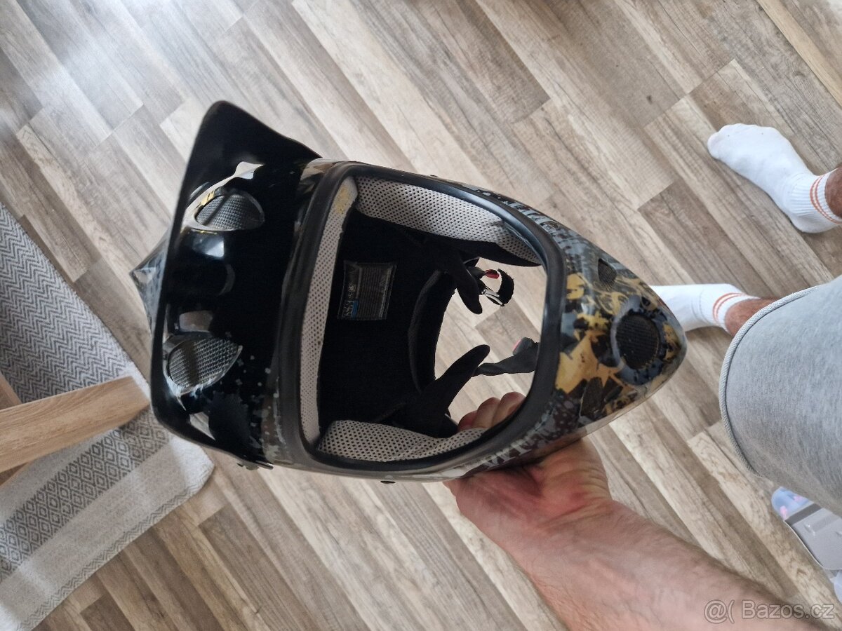 Integrální přilba na kolo IXS - 5