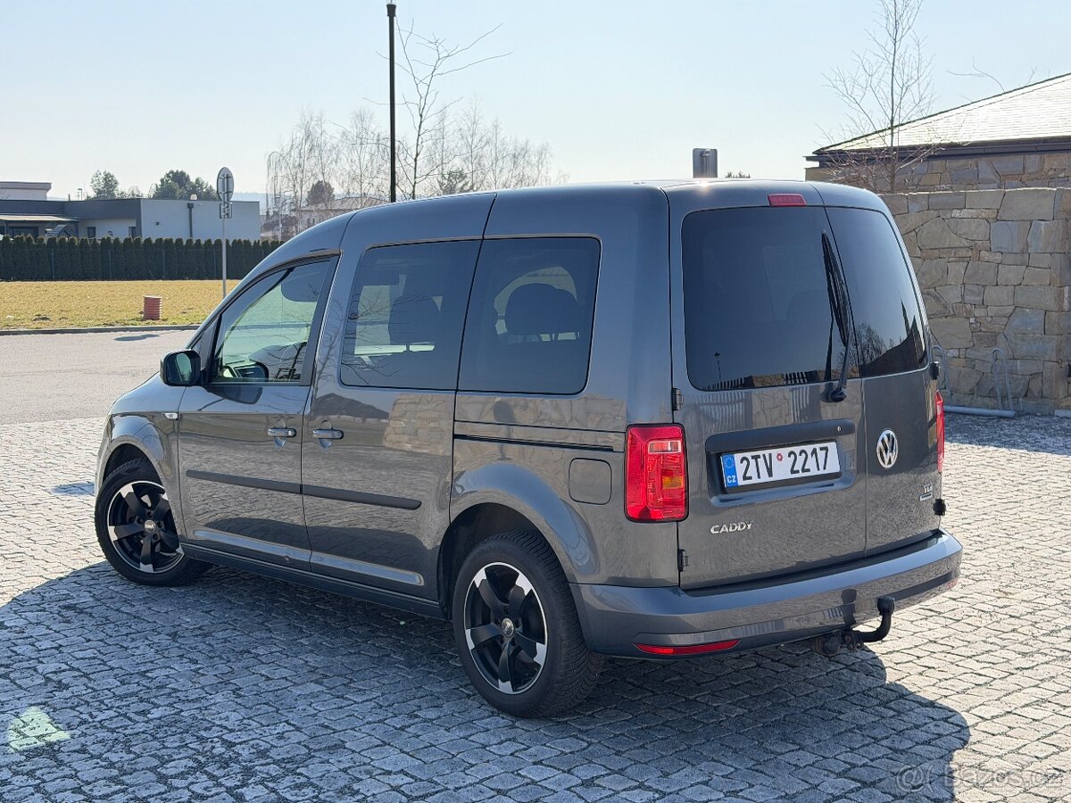 VW Caddy 2.0 TDi - 75kw - 7 mist - rok 2015 - 5