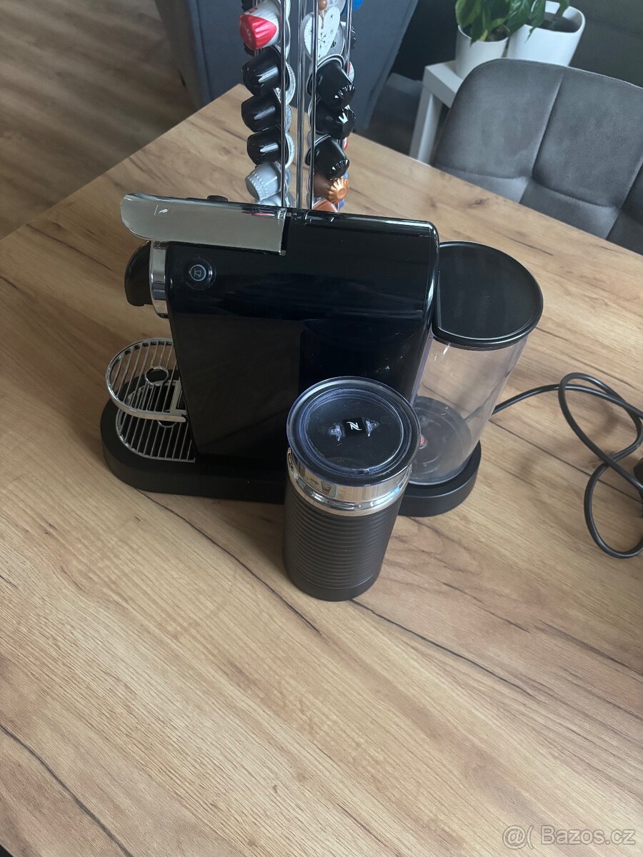 Prodám kávovar DeLonghi Nespresso Citiz & Milk - 5