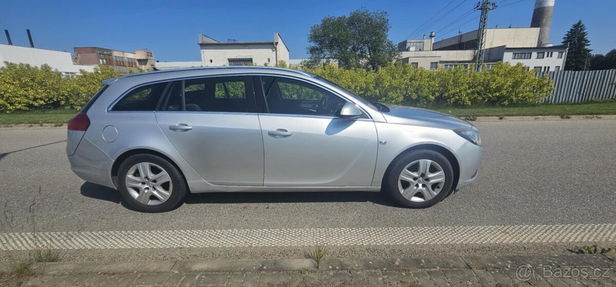 Opel Insignia sport TOURER 2.0 kombi rv 2011 - 5