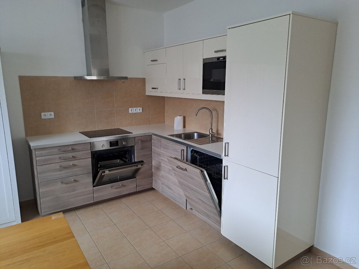 Byt 2+1 pronájem - 5