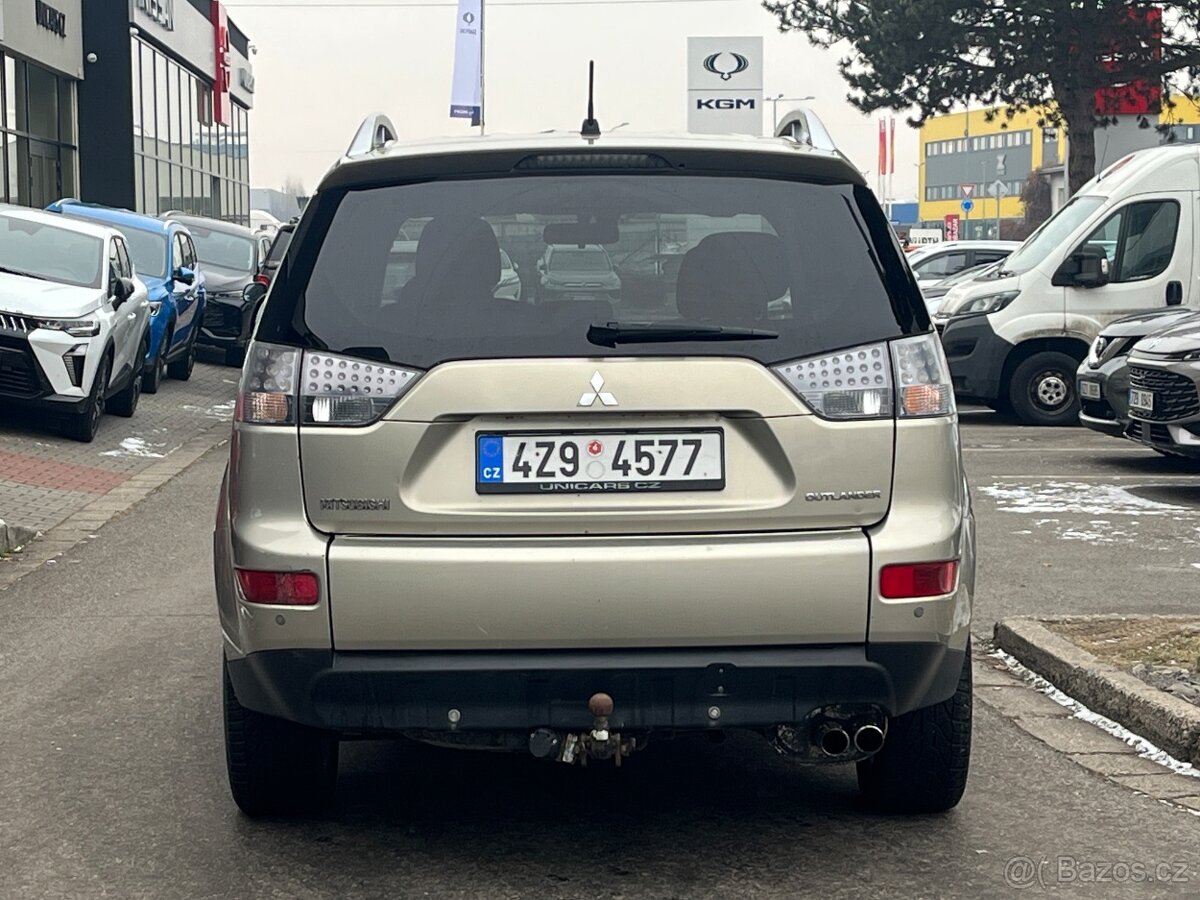 Mitsubishi Outlander 2,0 DI-D Intense plus 4WD - 5