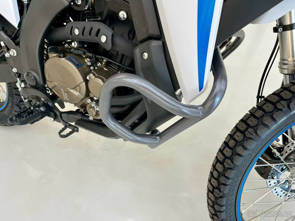 VOGE 300 RALLY