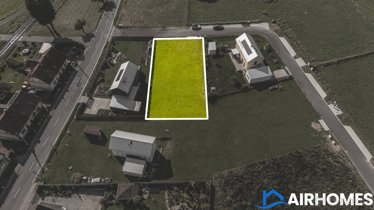 Zasíťovaný pozemek k výstavbě RD, včetně kompletní projektov - 5