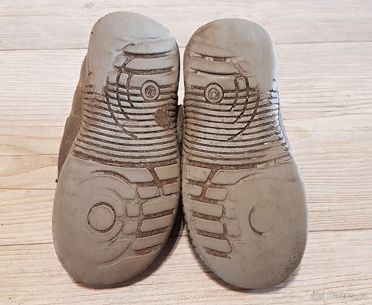 Celoroční boty značky Santé - vel. 27 - 5