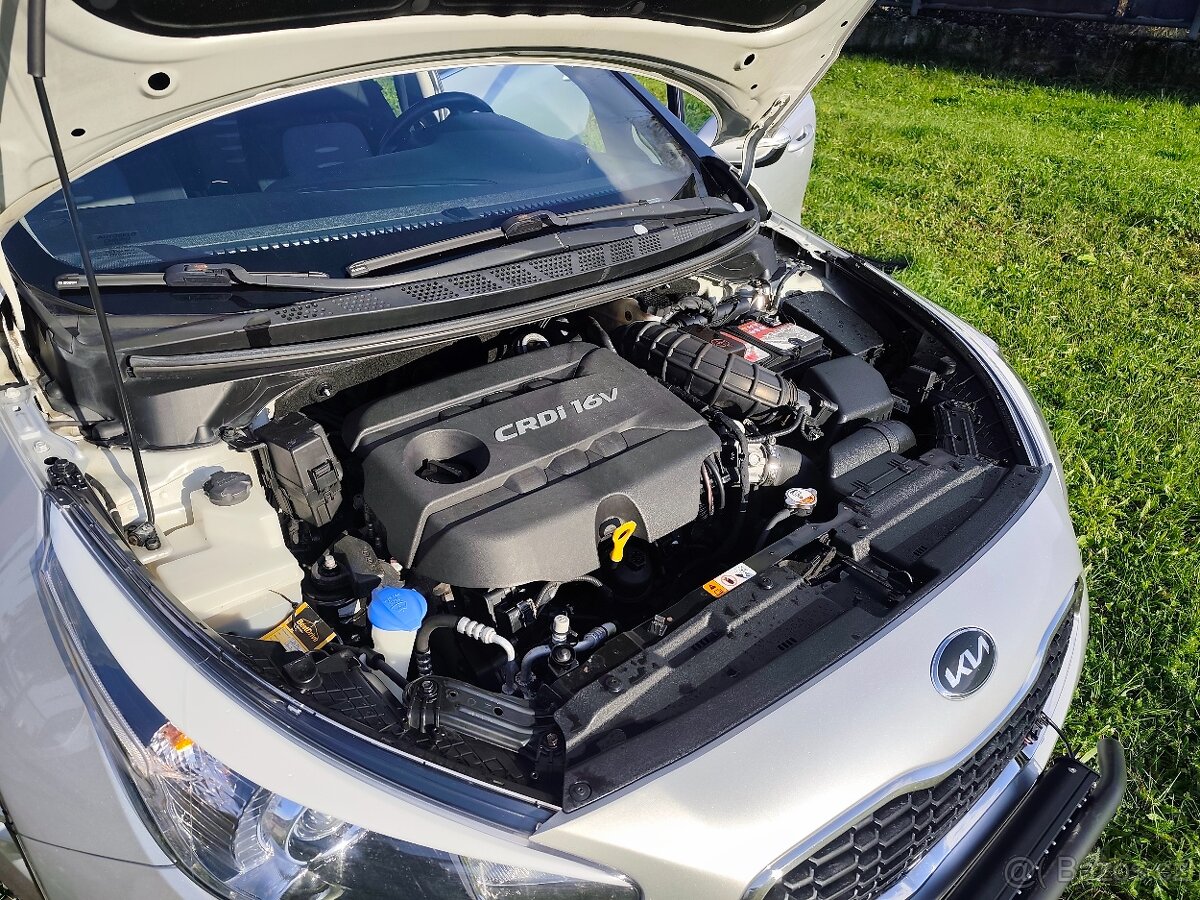 Kia Ceed SW 1.6 CRDi – kombík - 5