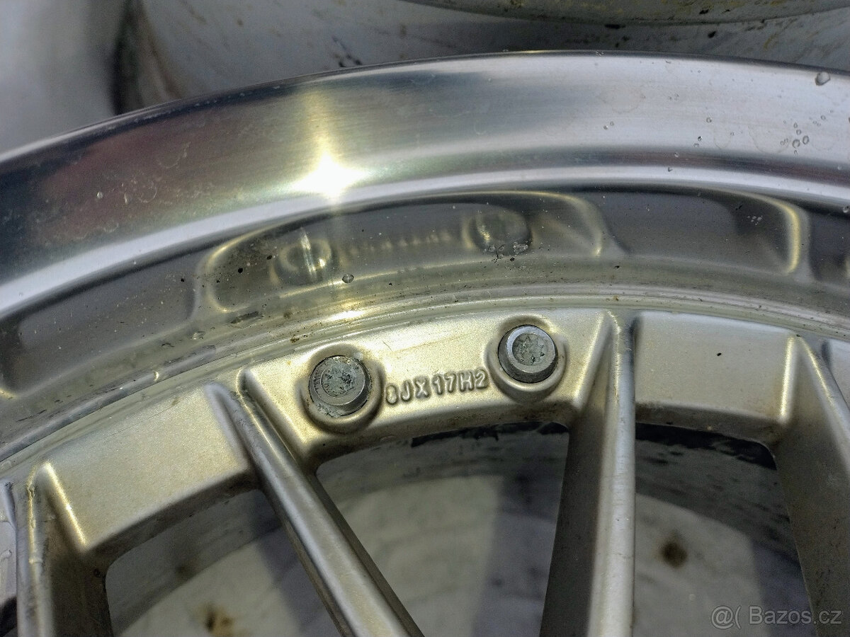 5x100 / 5x112 R17 8j a 9j et30 - 5