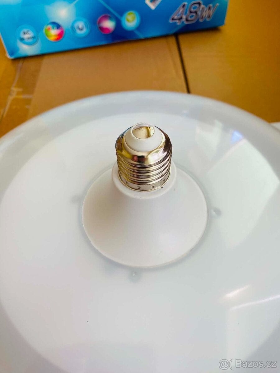 RGB LED svítidlo E27 48W s Bluetooth reproduktorem - 5