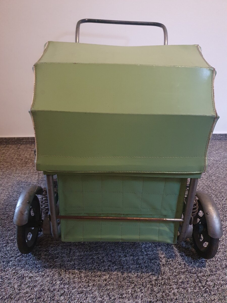 Retro kočárek pro panenky - 5