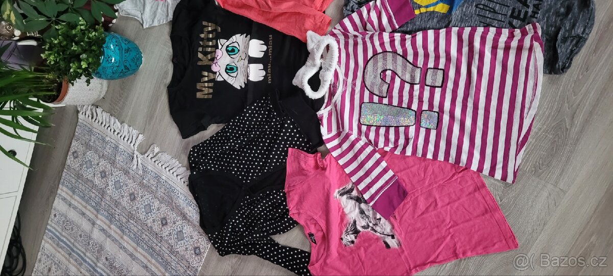 Set triček obecně cca vel.S - 5