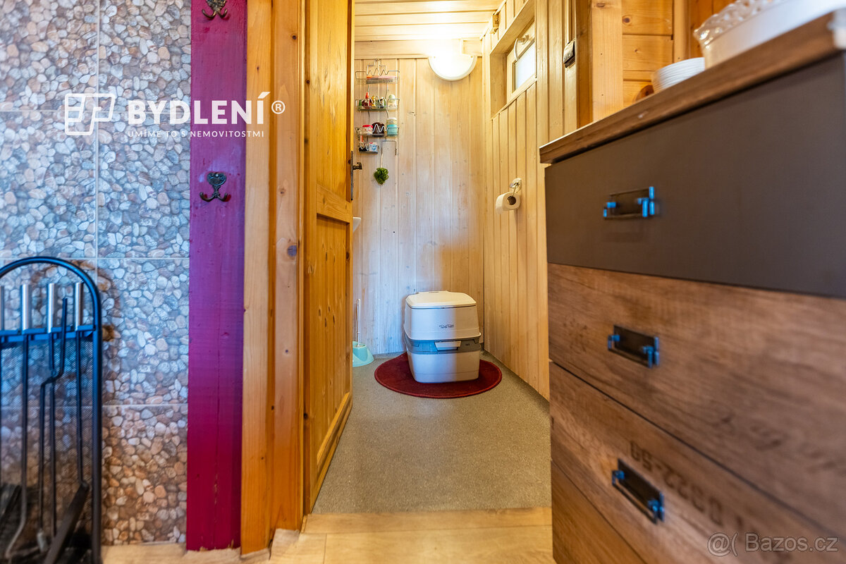 Prodej chaty s výhledem na Ústí nad Labem – nad Větruší - 5