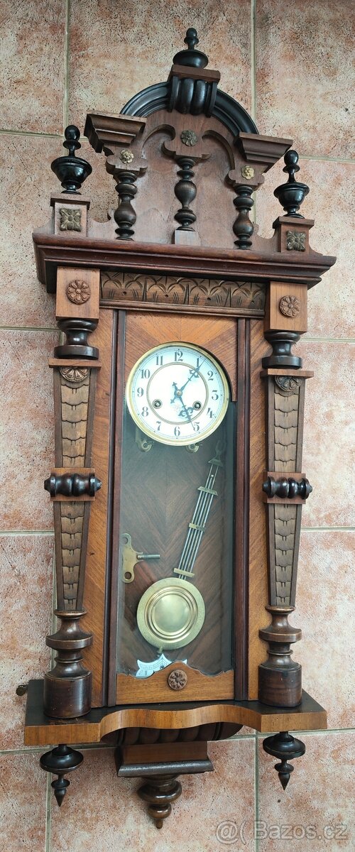 Luxusní bohatě vyřezávané a zdobené starožitné pérovky - 5