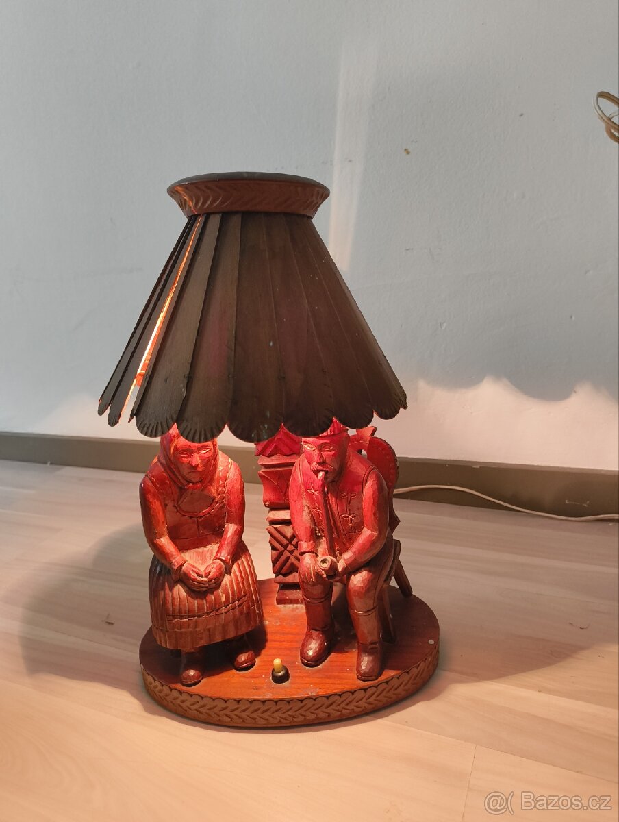 Dřevěná stolní lampa - 5