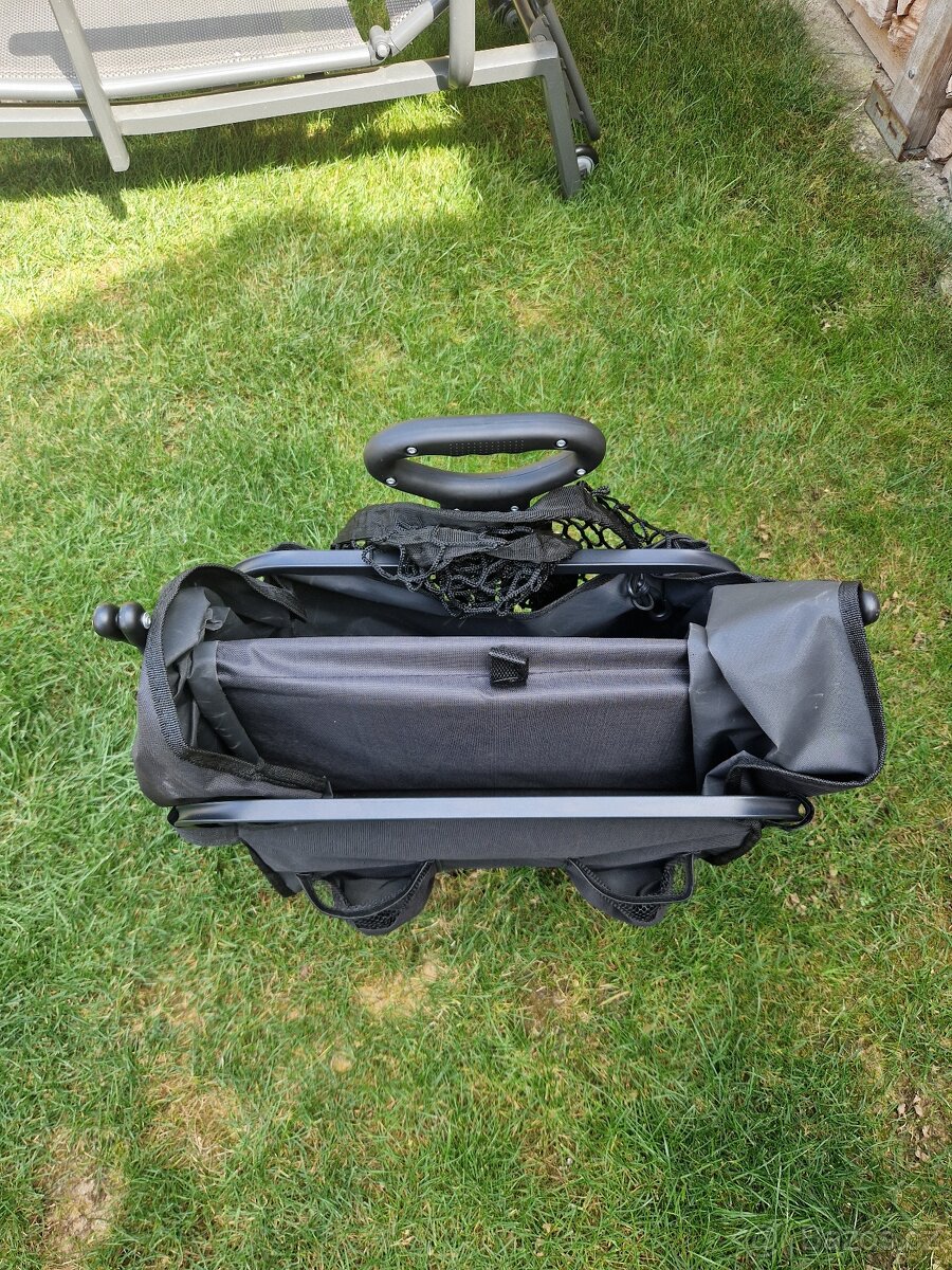 Praktický vozík s rukojetí. - 5