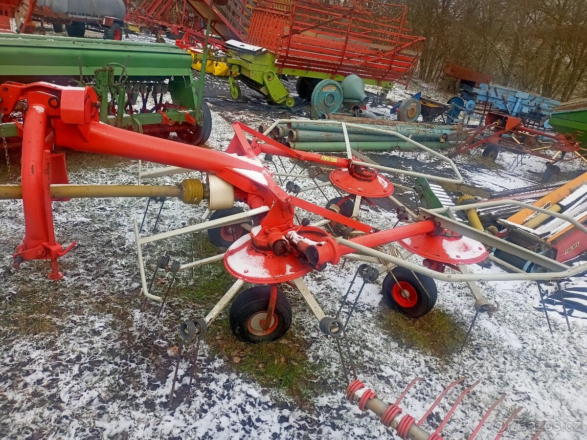 Obraceč sena Kuhn 5,2 m - 5