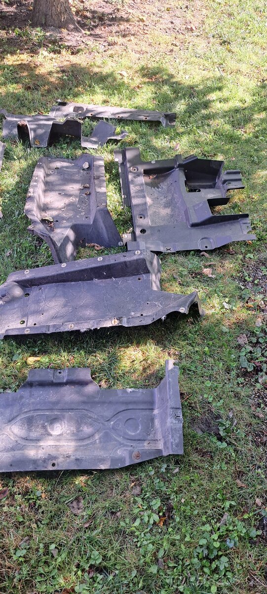 Plasty podvozku VW T5 - 5