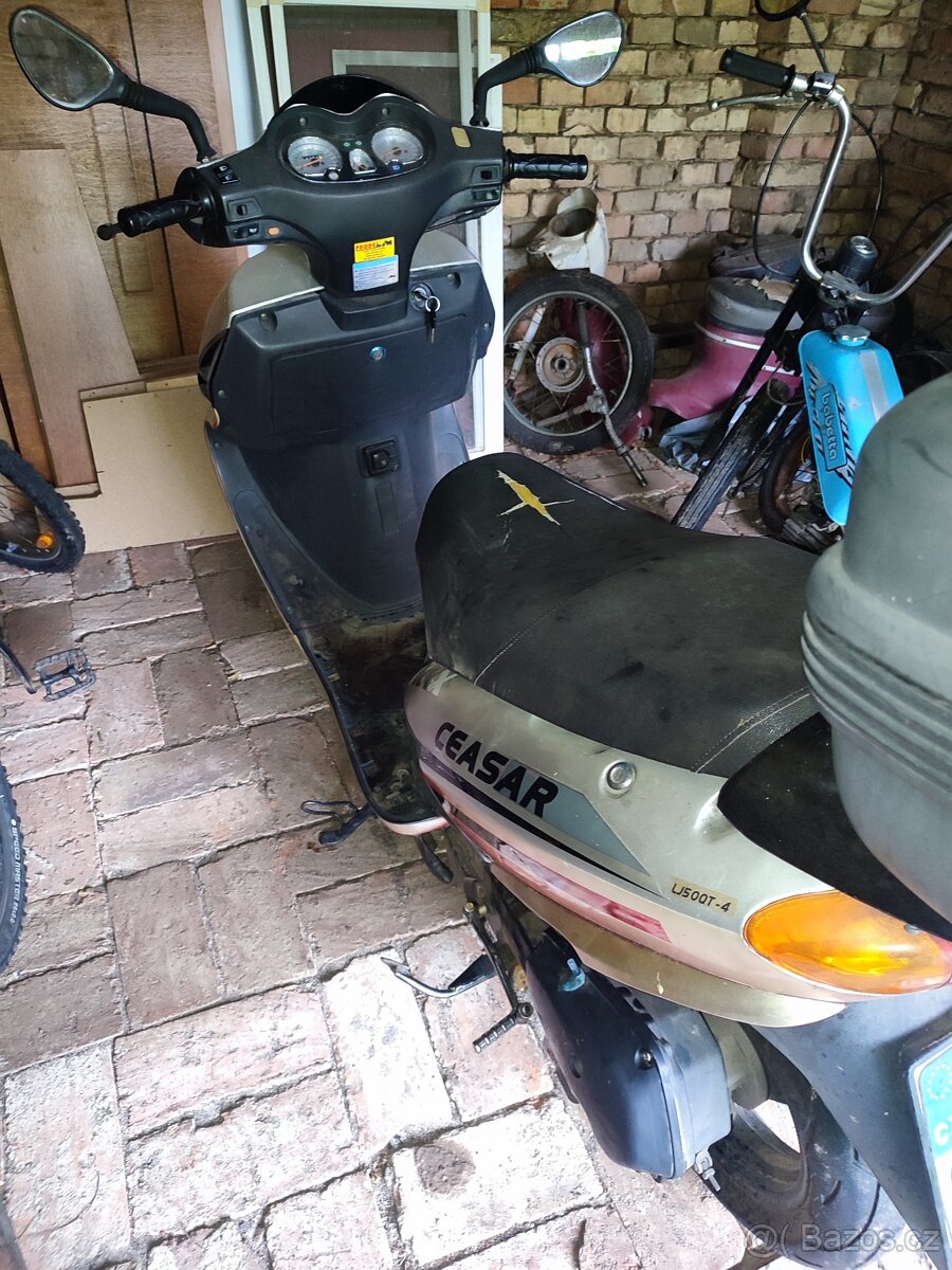Skútr caesar - 5