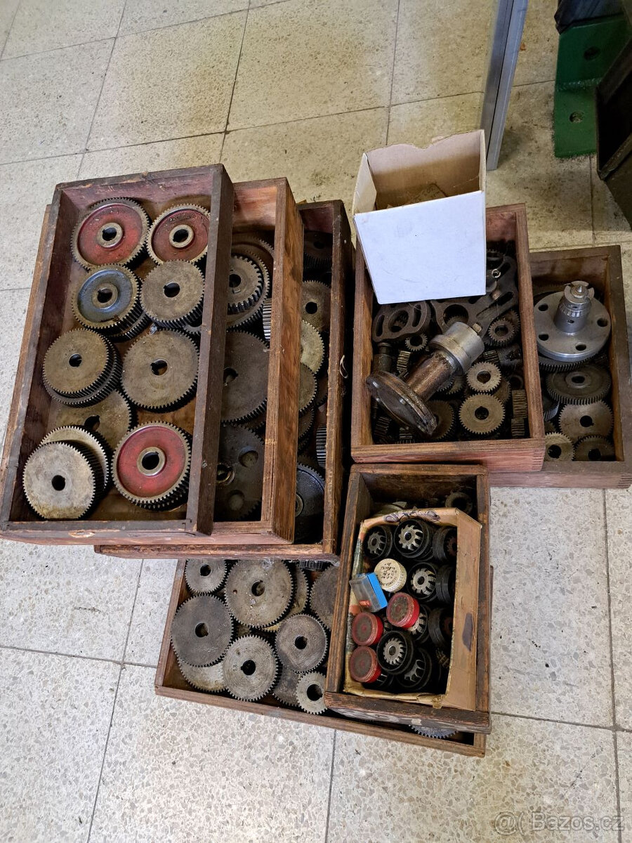 Odvalovací frézka Pfauter RS000 - 5