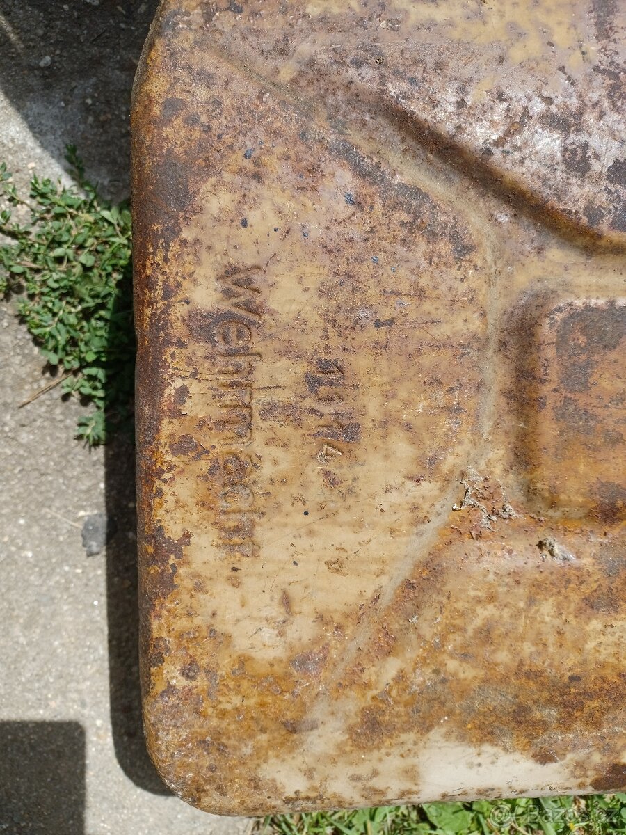 válečné kanystry - 5