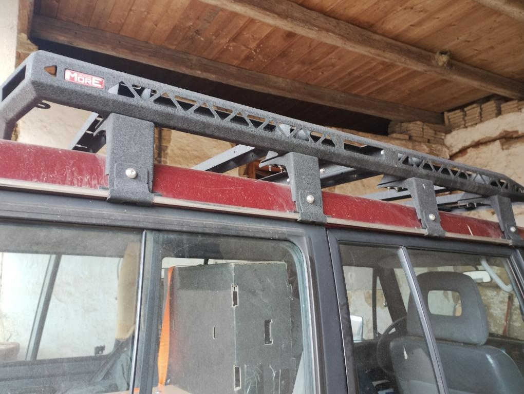 Expediční nosič MITSUBISCHI PAJERO L - 5