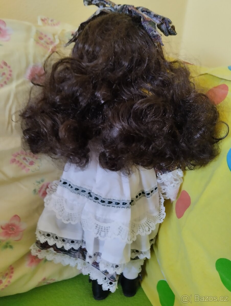 Značená porcelánová panenka - 5
