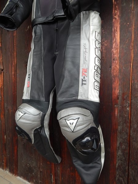 Dvoudilna kombineza Dainese vel.52 / L, malo jeta - 5