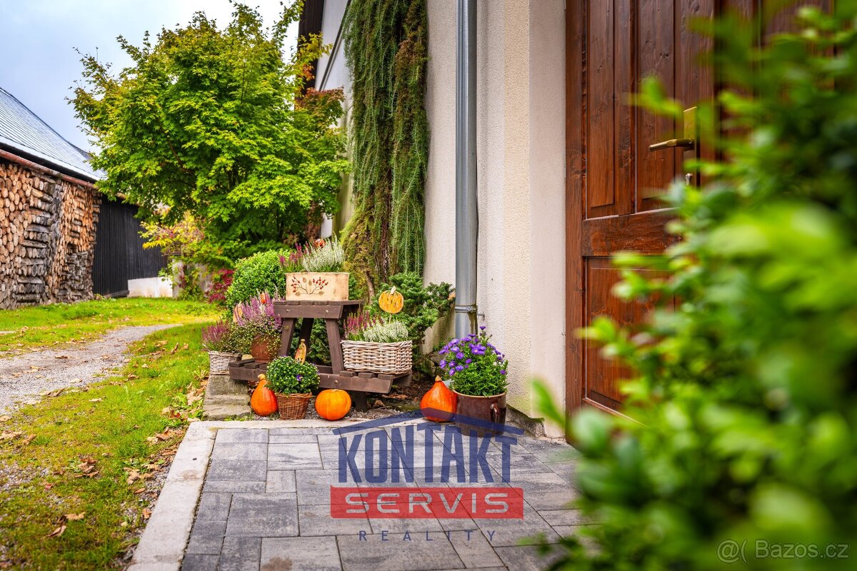 Prodej prosperujícího penzionu s restaurací a prostorné chat - 5