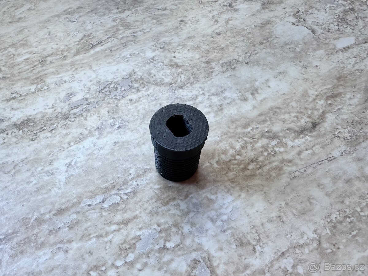 Adaptér hlavice řadící páky na Thrustmaster TH8S - 5