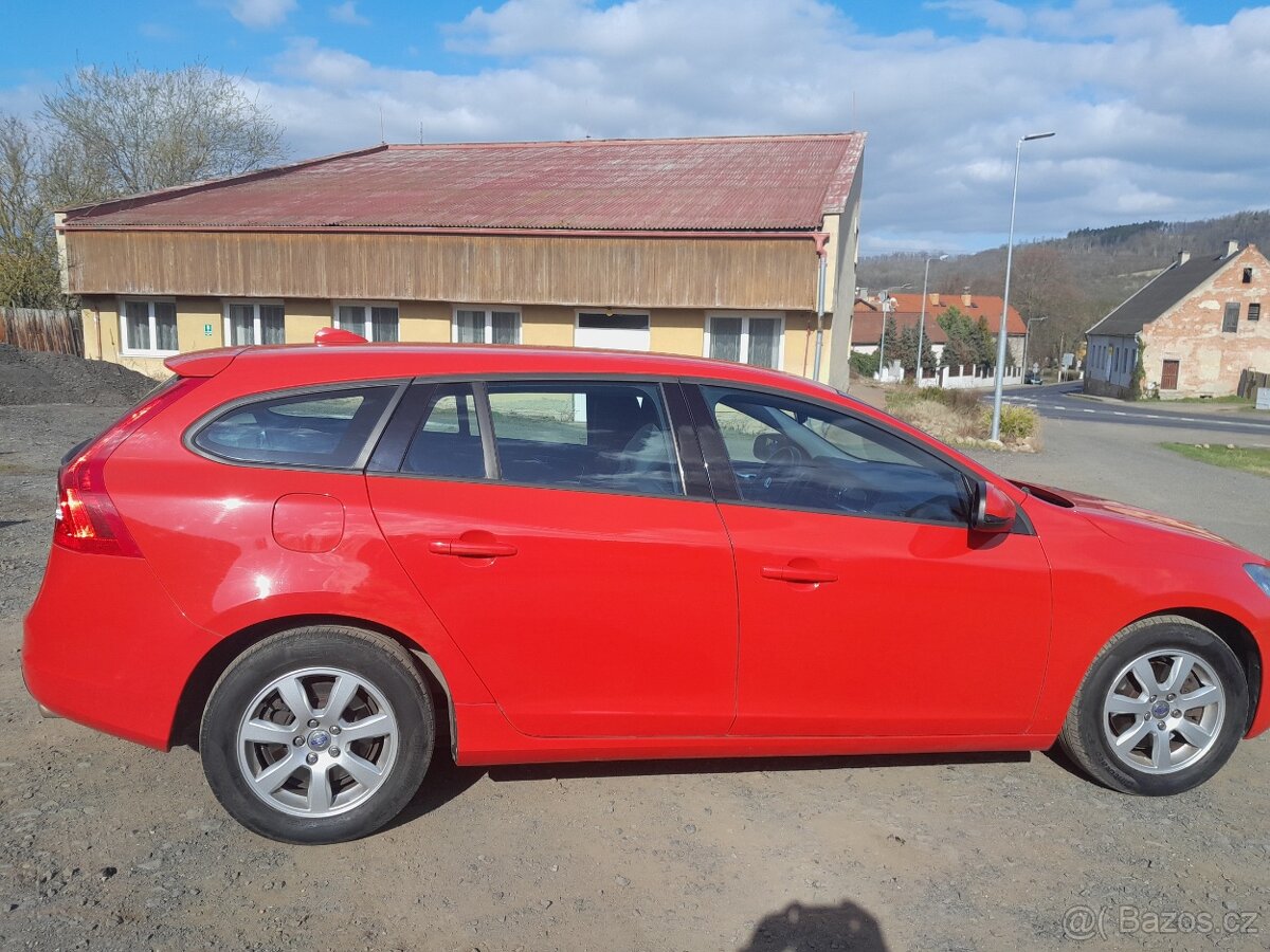 Prodám Volvo V 60 - 5