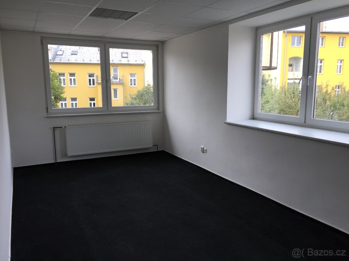 Kancelář v areálu ČS Benzina - 5