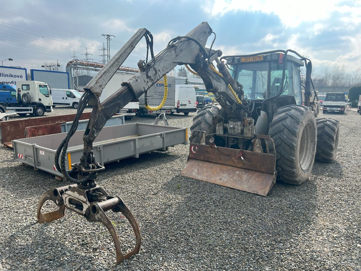 Massey Fegruson 6180 lesní kolový traktor - 5