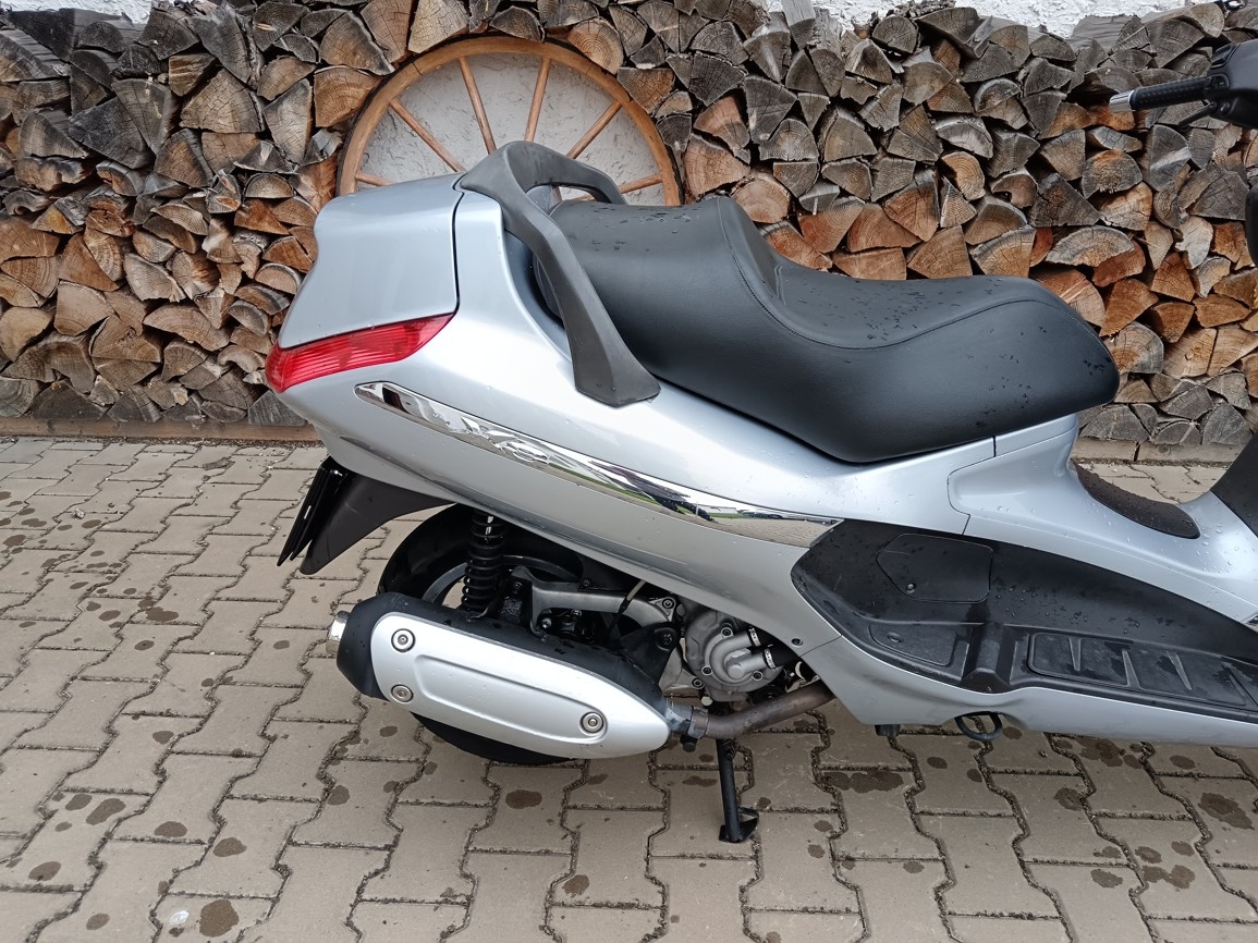 PIAGGIO X8 250 i.e - 5