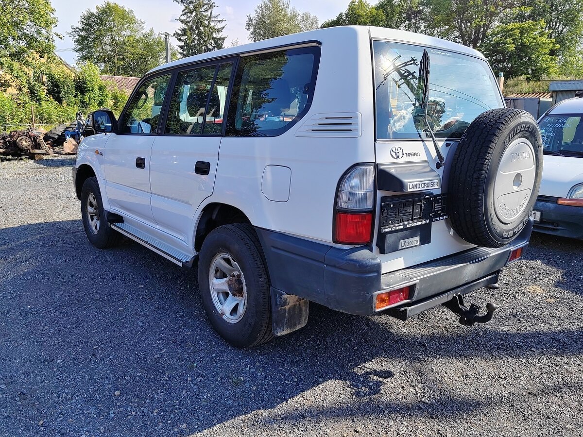 TOYOTA Land Cruiser KDJ 95 - 5