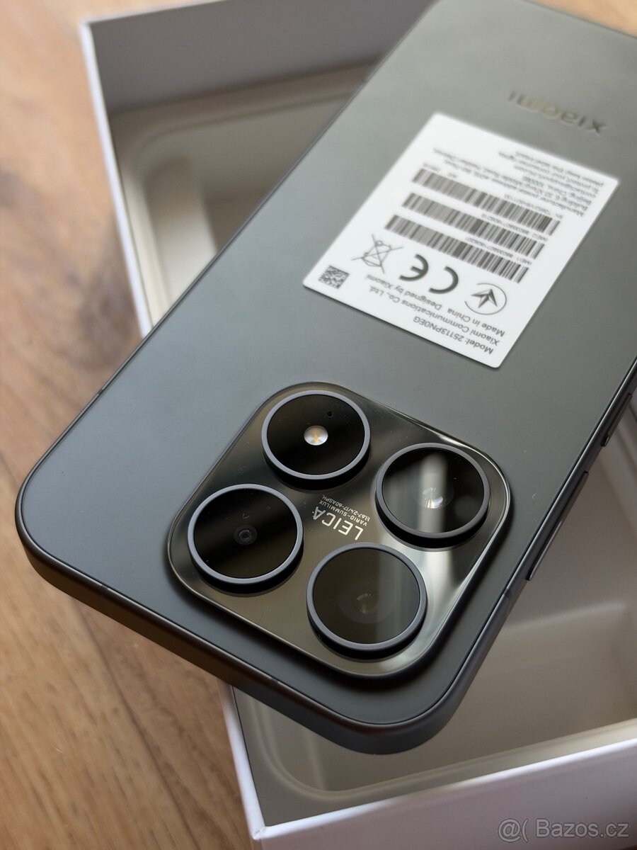 Xiaomi 17 256GB černý - 5