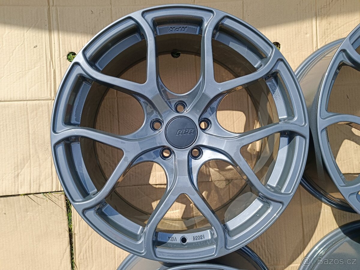 Prodám 19" APR A01 Flow Formed Wheels (19x8,5, ET45, 5x112) - 5