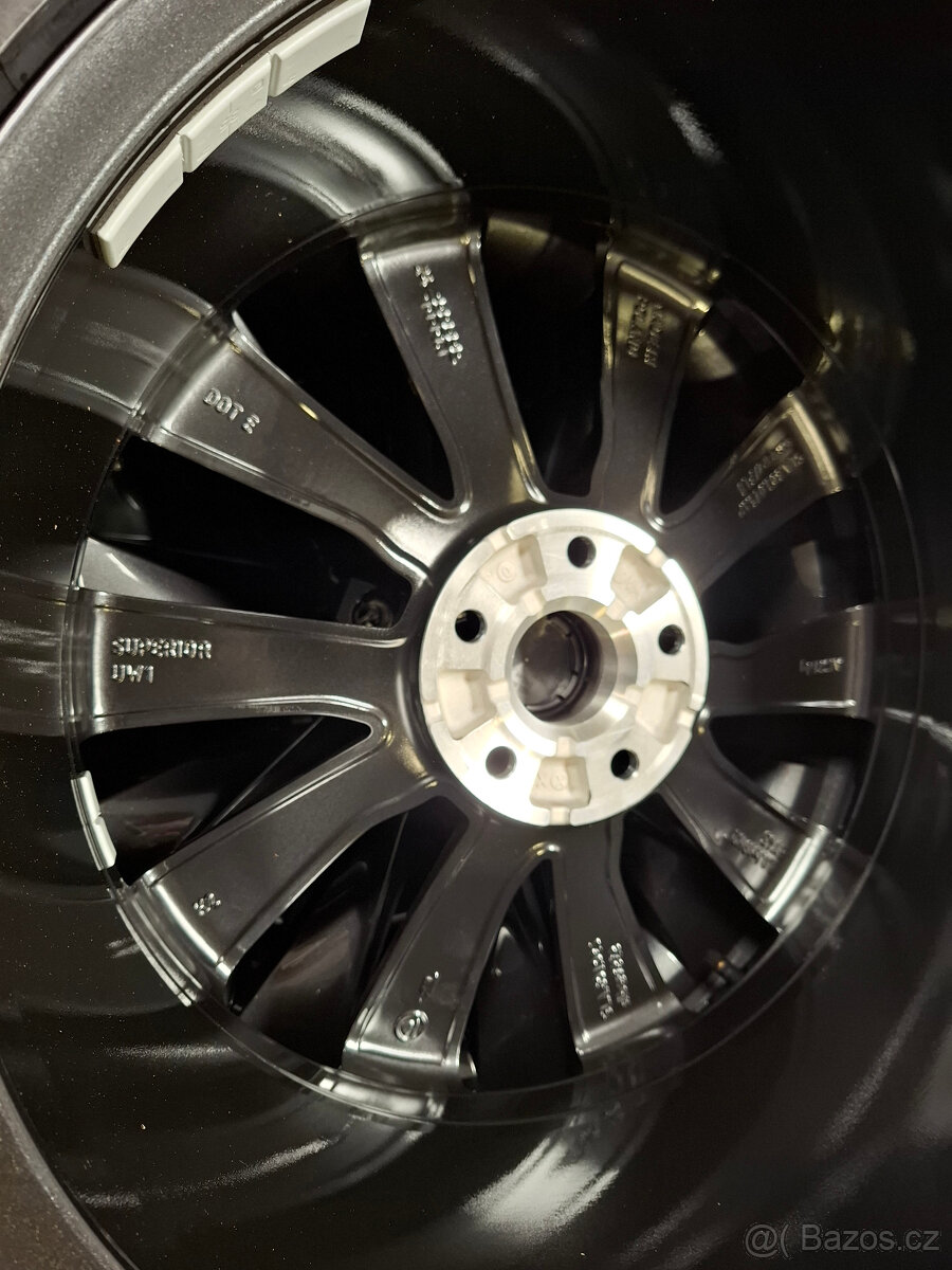 Nová zimní sada Enyaq, Elroq - 235/55 + 255/50 R19 4ks - 5