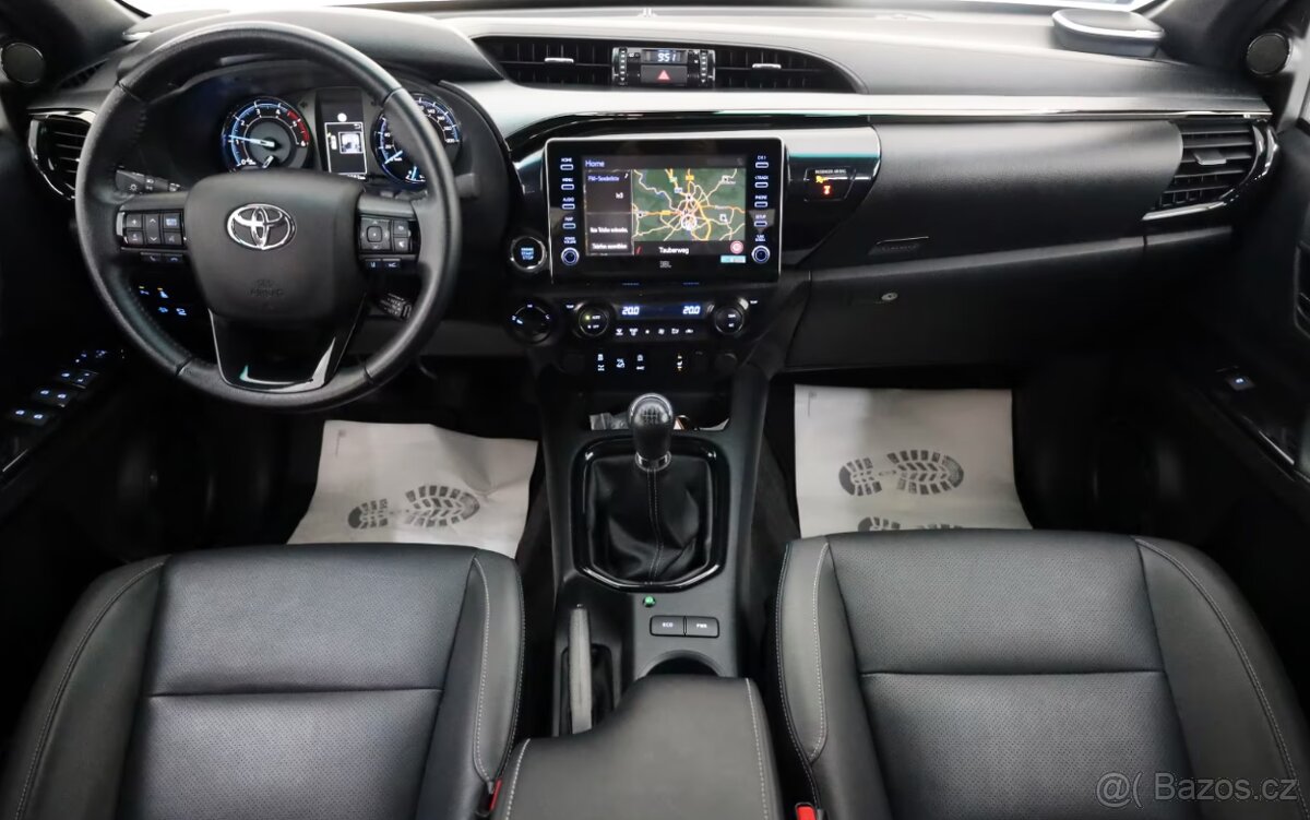 Toyota Hilux 2.8 D-4D 4x4 Invincible 150kw