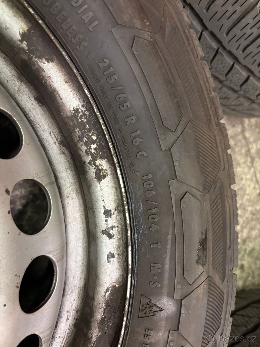 Originální plechové disky R16 + zimní pneu 215/65 R16C - 5