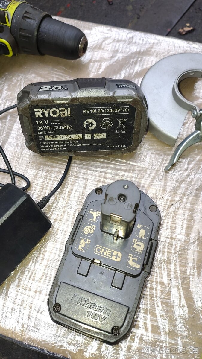 Akumulátorová vrtačka a flexa Ryobi One+ 18V - 5