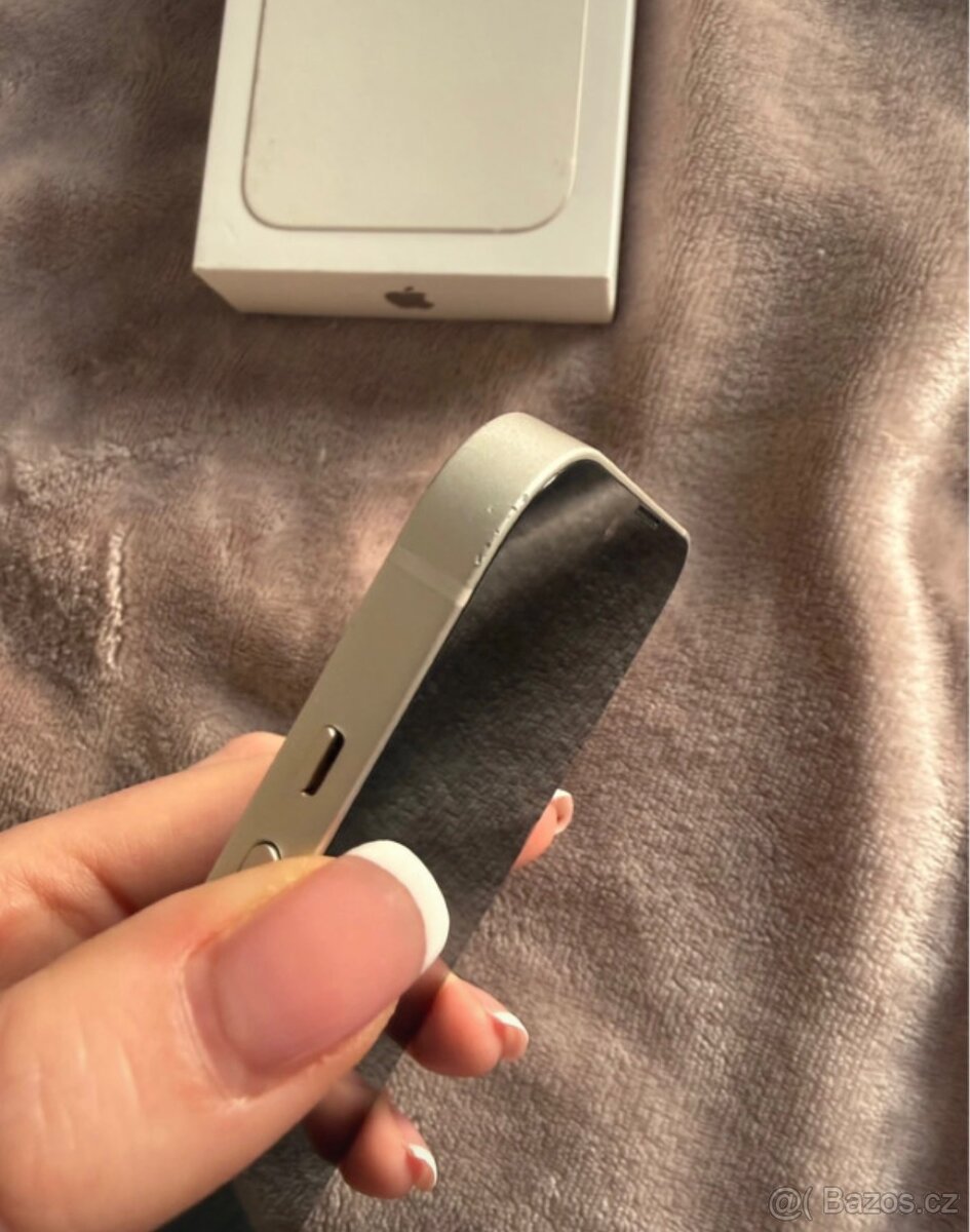 iPhone 13 256GB + Příslušenství - 5