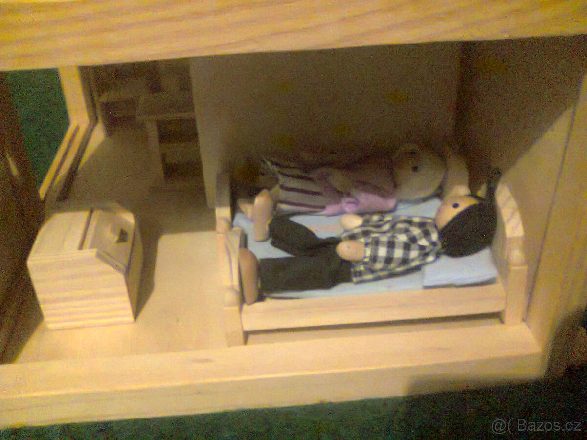 Dřevěný domeček pro panenky - 5