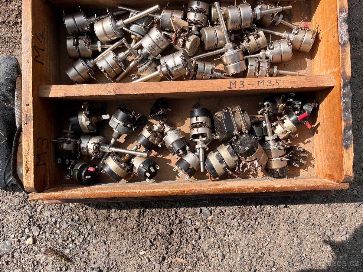 Velká sada starých potenciometrů Tesla - 5