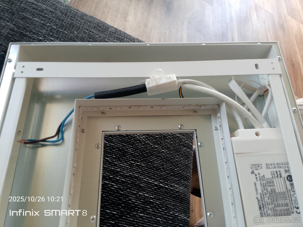 Moderní lustr s barevným osvětlením RGB - 5