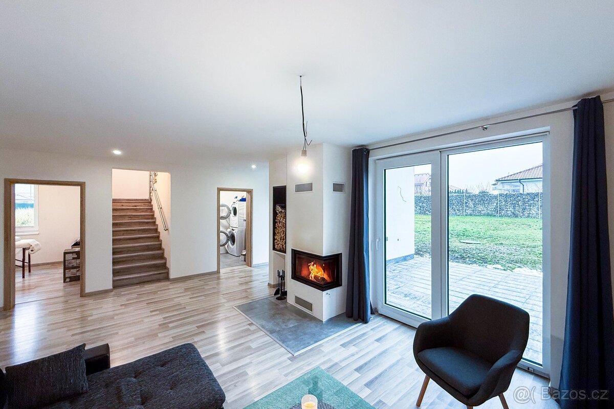 Prodej rodinného domu 7+1, Pohořelice - 5