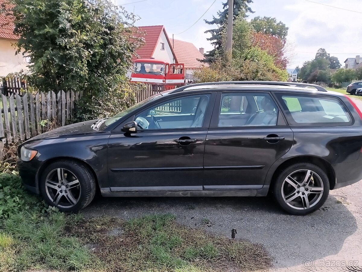 Volvo V50 2.0d díly - 5